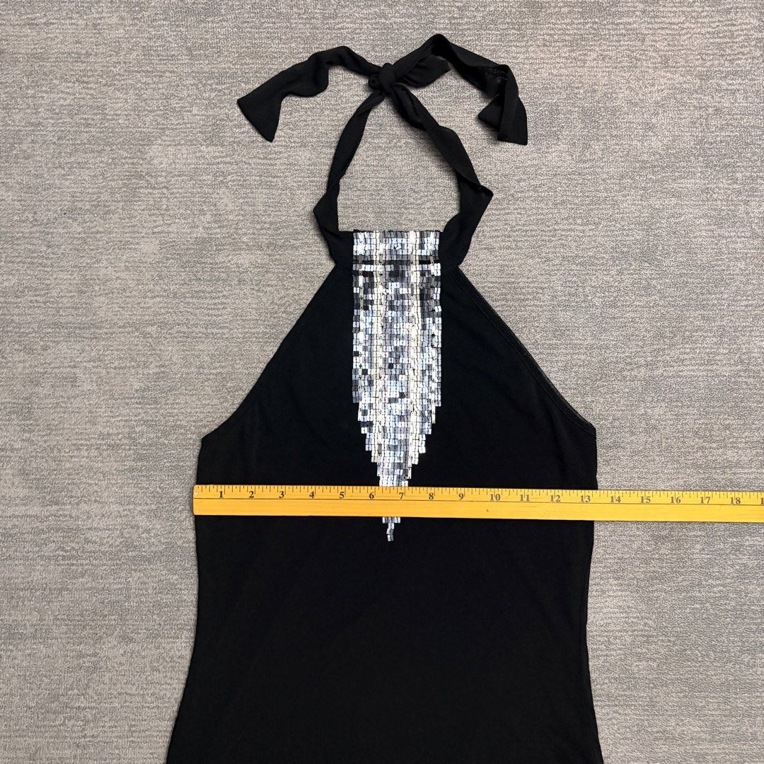 New Look Halter Neck Top (Category: Sleeveless) located in Batangas. Submitted by bermudaph.2 (Listing ID 1464679165, Image 3). Description: .