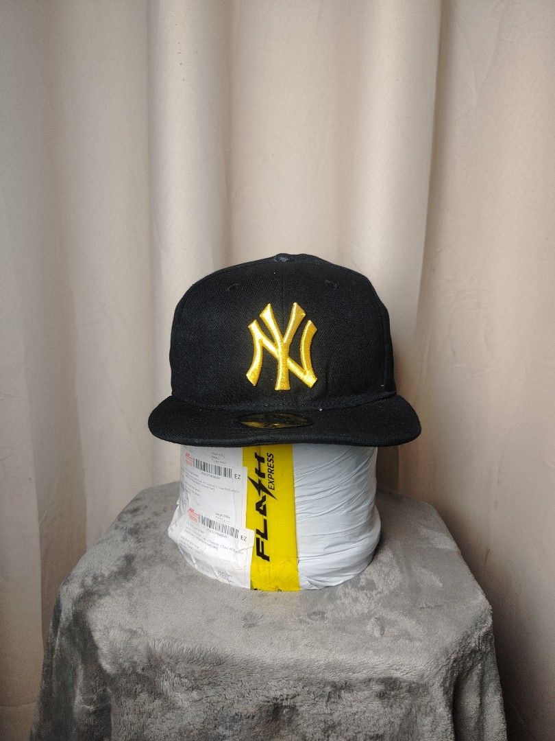 New York Yankees New Era (Category: Caps & Hats) located in Roxas City. Submitted by hd_thriftshop (Listing ID 1464711940, Image 1). Description: .