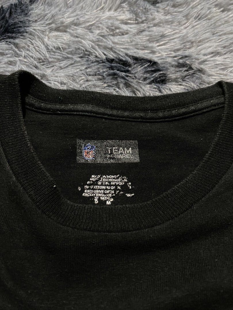NFL Steelers Tee (Category: Tshirts & Polo Shirts ) located in Manila. Submitted by zrothrift (Listing ID 1464630773, Image 3). Description: NFL Steelers Tee Measurements: Medium on Tag Width: 20 Inches Length: 28 Inches hairlines on print ₱380.