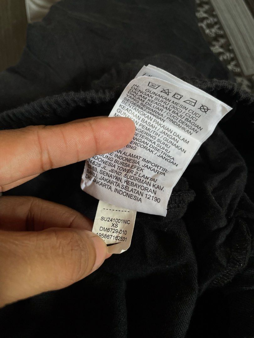 Nike (Category: Shorts) located in Iligan City. Submitted by diyo11 (Listing ID 1464722988, Image 3). Description: .