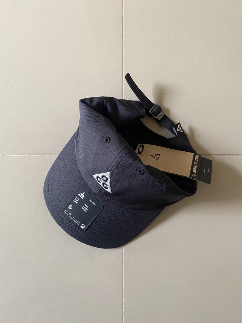 Nike ACG Hat (Category: Caps & Hats) located in Manila. Submitted by lacsonmike (Listing ID 1464590319, Image 1). Description: For sale: Brandnew Nike ACG Club Cap Size S / M Available thru shipping or rider delivery Location: North Caloocan 📍.