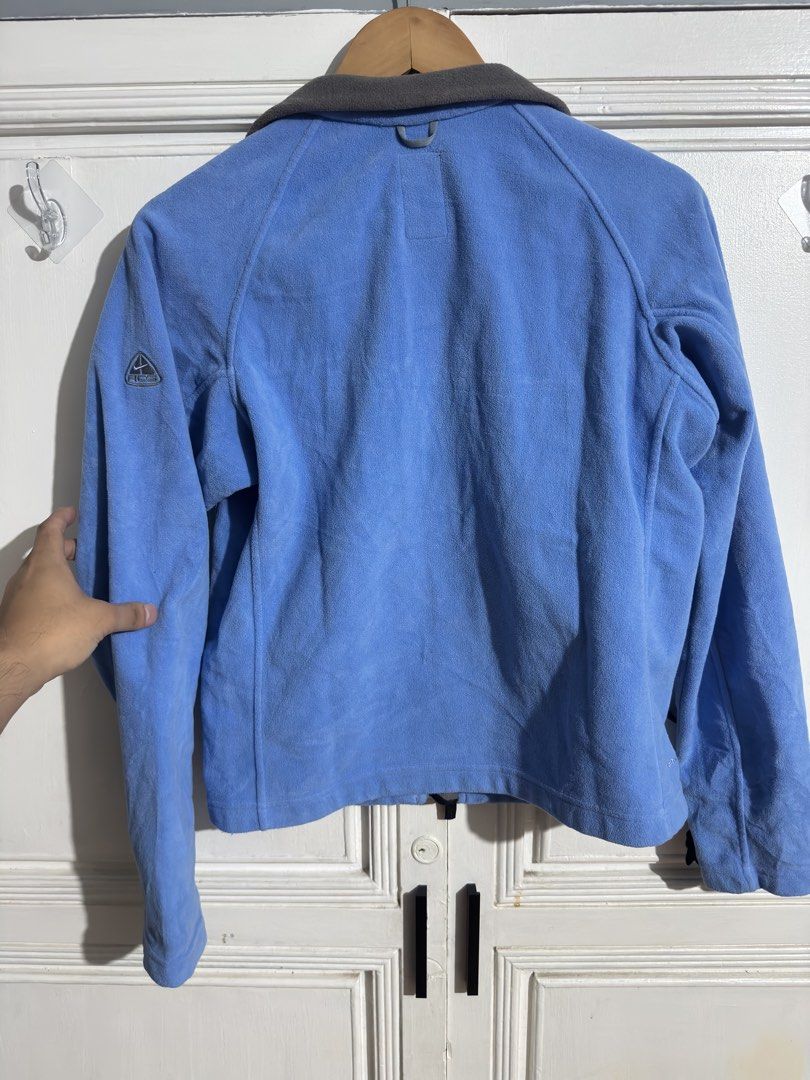 Nike ACG ThermaFit Jacket (Category: Coats, Jackets and Outerwear) located in Quezon City. Submitted by _berj_ (Listing ID 1464738161, Image 2). Description: Description NIKE ACG ThermaFit Jacket § Price: ₽ 879 to 780 Size: S on tag Measurements: 20 X 24 Condition: 9/10 no issues, With zipper on shoulder and Very good preloved condition. Please check all photos carefully for actual condition..