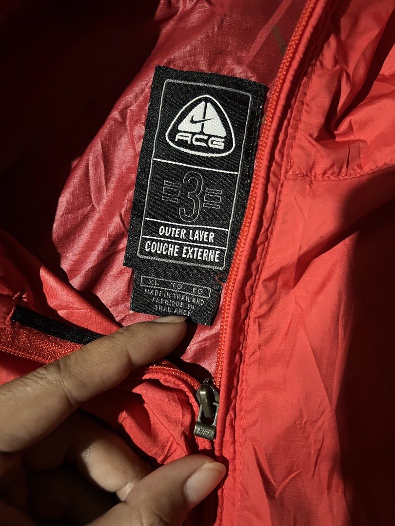 Nike ACG Vest (Category: Coats, Jackets and Outerwear) located in Cebu City. Submitted by jlturno1999 (Listing ID 1464575610, Image 3). Description: Nike ACG Vest Good condition 26 width, 28-31b length 9.8/10 color rate Legit/authentic Issue tinanggal yung hood at sleeve.