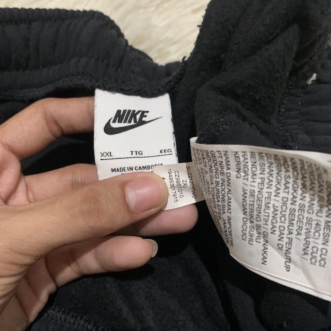 NIKE CARGO (Category: Shorts) located in Manila. Submitted by g00d_thrift (Listing ID 1464665050, Image 2). Description: 2XL WAIST 34-36 L 20 NO ISSUE AS NEW! .