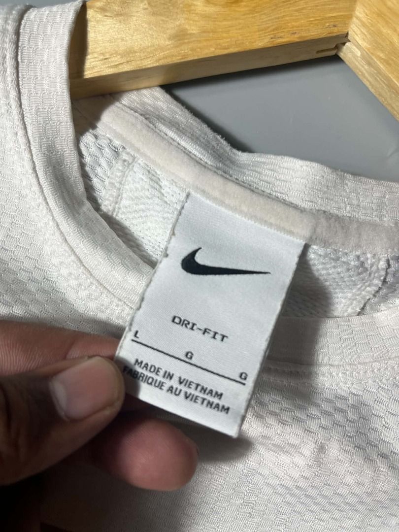 NIKE DRI FIT (Category: Blouses) located in General Santos City (Dadiangas). Submitted by arjay_genita (Listing ID 1464768976, Image 3). Description: Nike Dri Fit ‼️Size Small (18/21) ‼️Excellent condition ‼️Color rate 9.5./10 ‼️NEED WASH.
