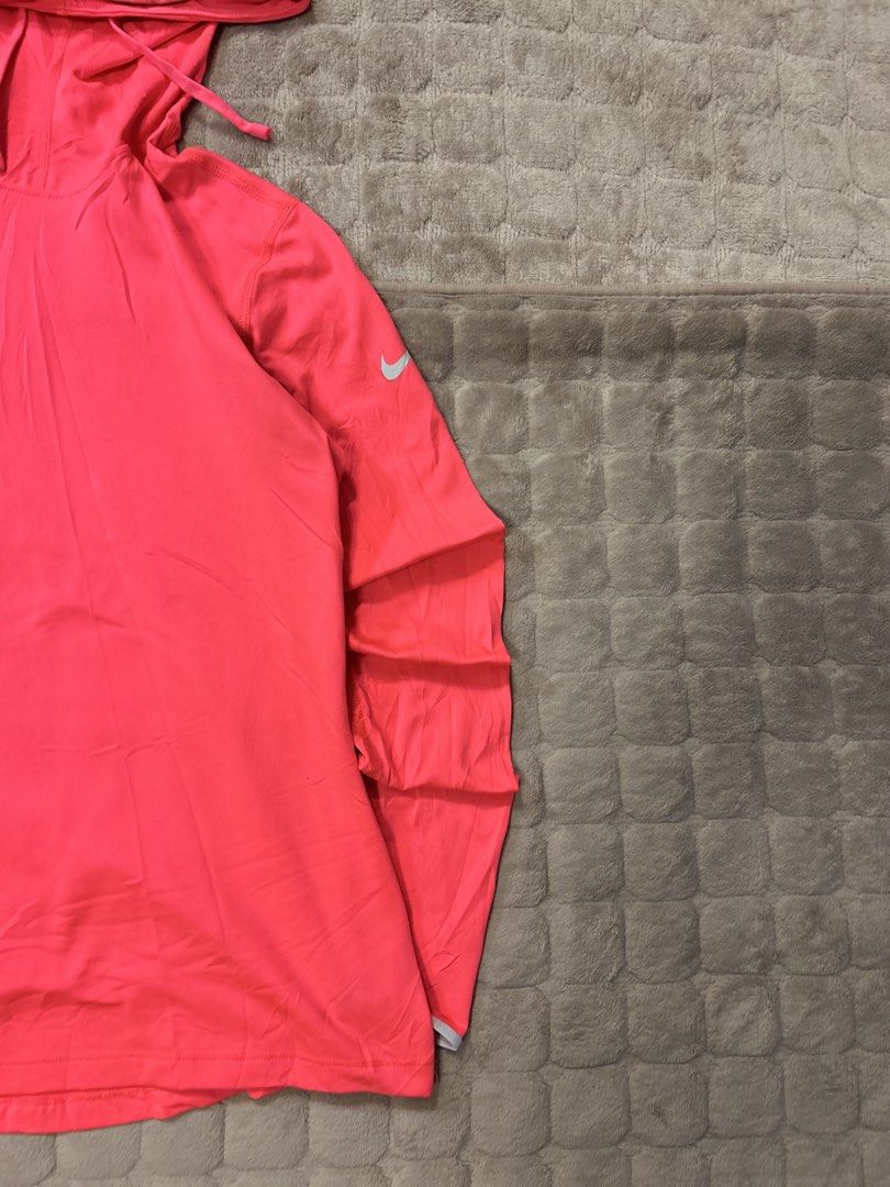 Nike Drifit Hoodie (Category: Coats, Jackets and Outerwear) located in Cebu City. Submitted by judetalandron7 (Listing ID 1464575840, Image 2). Description: Best fit M-L.