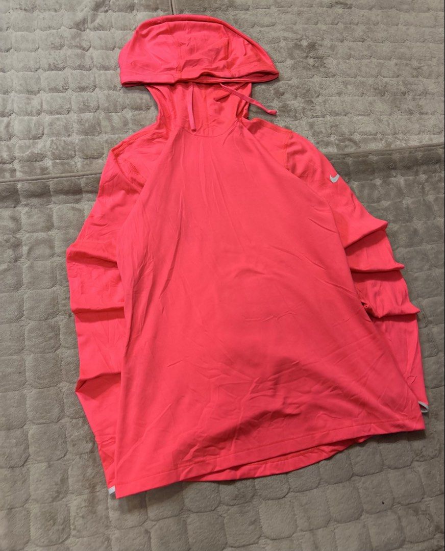 Nike Drifit Hoodie (Category: Coats, Jackets and Outerwear) located in Cebu City. Submitted by judetalandron7 (Listing ID 1464575840, Image 3). Description: Best fit M-L.