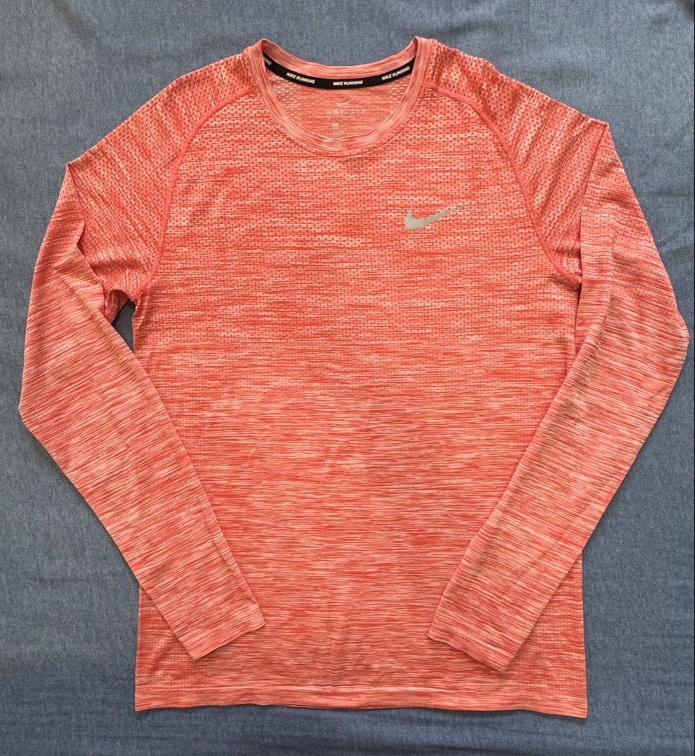 Nike drifit knit running LS (Category: Activewear) located in Daraga. Submitted by cariboy_1125 (Listing ID 1464571640, Image 2). Description: XL on tag (fit Large) 20x28 via tape measure Excellent.