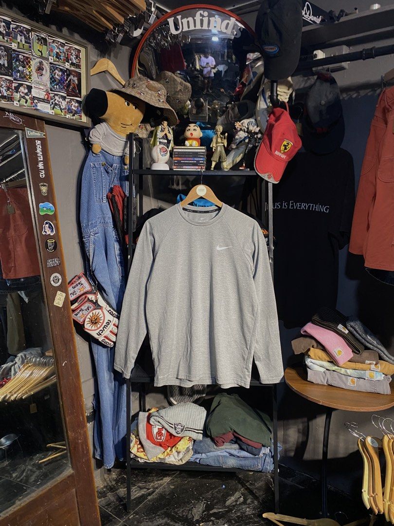 NIKE DRI-FIT LONGSLEEVES (Category: Activewear) located in San Pablo. Submitted by genesisllo24149 (Listing ID 1464730652, Image 1). Description: NIKE DRI-FIT LONGSLEEVES LENGTH -> 28 WIDTH -> 21 ISSUE -> LINTS CONDITION -> GOOD DM TO PURCHASE 📥 DISCLAIMER: - Please manage your expectations, posted items are preloved, used & thrifted -Actual color may vary due to lighting -Flaker will be posted.