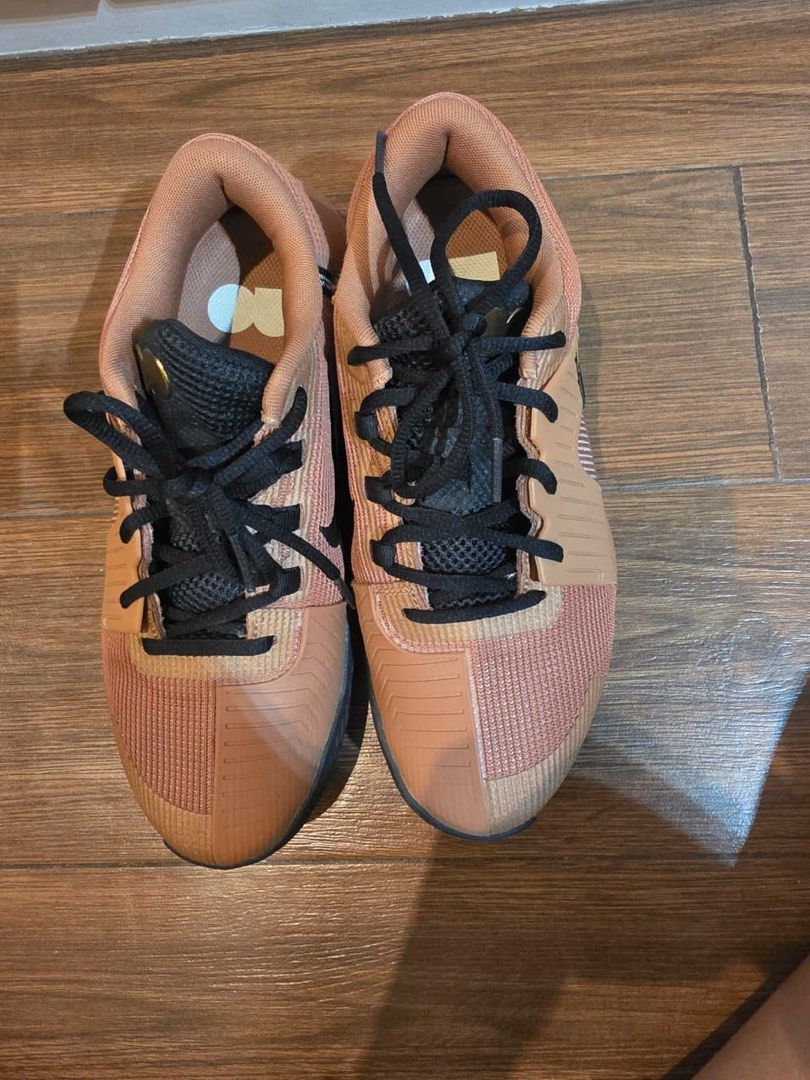 Nike GP Challenge 1.5 (Category: Sneakers) located in Taguig. Submitted by triciamcruz (Listing ID 1464723416, Image 1). Description: Nike GP Challenge 1.5 Naomi Osaka Size US W 8.5 /M 7 RFS wrong size Orig price 195 usd or 12,076 php Minor signs of usage .