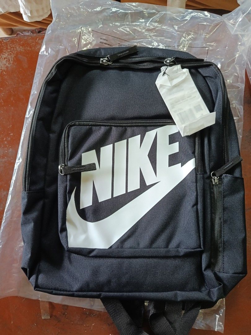 nike kids backpack 16litters (Category: Backpacks) located in Tigaon. Submitted by roland0402 (Listing ID 1464616523, Image 2). Description: brandnew kids bag original 101% or money back guranted if proven fake ang items 100% brandnew bought from nike flagship store.