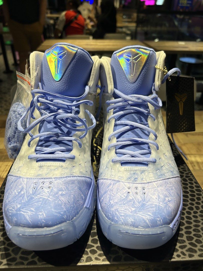 Nike Kobe 3 Protro - US12 Christmas (Category: Sneakers) located in Quezon City. Submitted by ricardo7_ (Listing ID 1464581330, Image 3). Description: Brand new Nike Kobe 3 Protro Christmas. Size US12. Authentic from Nike Singapore with receipt. .