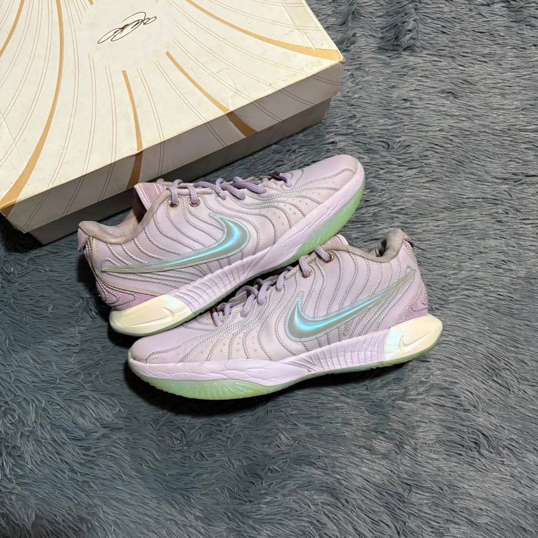 Nike Lebron 21 Easter (Category: Sneakers) located in Manila. Submitted by craseeee (Listing ID 1464741957, Image 1). Description: Sale | Trade Lebron 21 Easter Size 12M Used | With box ₱1,495 @sneakerlairph on ig!.