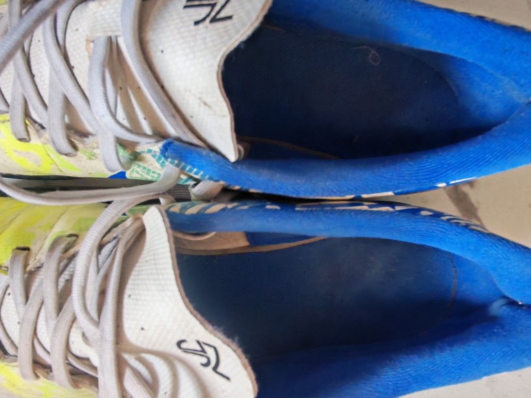 Nike Mercurial Vapor 13 (Category: Racket and Ball Sports) located in Pagsanjan. Submitted by rboozy08 (Listing ID 1464638479, Image 3). Description: Nike Mercurial Vapor 13 Club Neymar Jr. Turf 800 asking price - In good condition - Size: US 8.5 UK 7.5 EUR 42 - Made in Vietnam - Goods pa to pang laro/training MOP: Gcash payment only MOD: LBC or J&T (Delivery shouldered by buyer) Ask lang po kung may katanungan na wala sa description details.