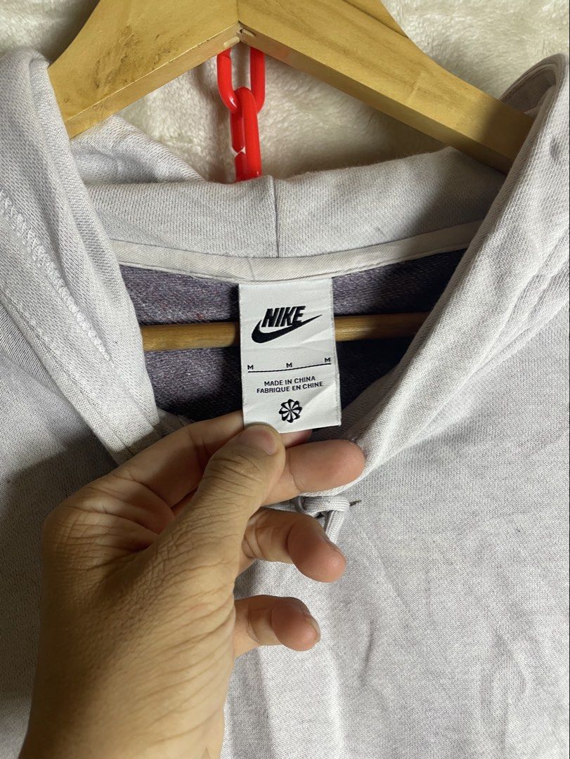 Nike midswoosh (Category: Coats, Jackets and Outerwear) located in Molave. Submitted by ikong_thrift07 (Listing ID 1464605161, Image 3). Description: .
