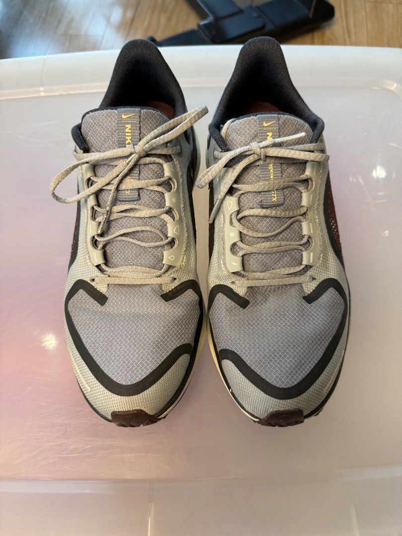 Nike Pegasus Gortex (Category: Sneakers) located in Makati City. Submitted by _luxe4less_ (Listing ID 1464653200, Image 3). Description: Preloved Size US9.