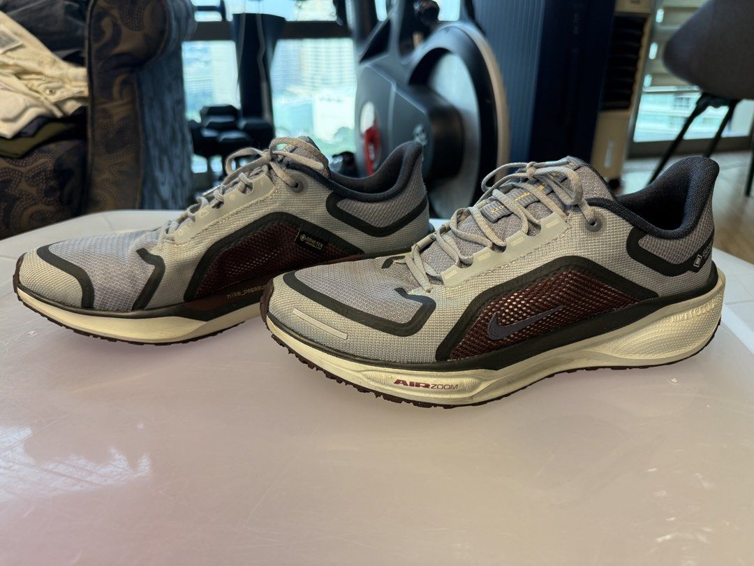 Nike Pegasus Gortex (Category: Sneakers) located in Makati City. Submitted by _luxe4less_ (Listing ID 1464653200, Image 2). Description: Preloved Size US9.