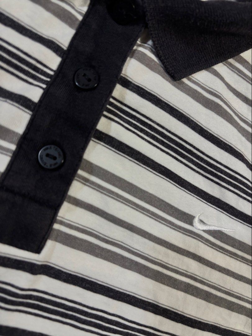 Nike polo shirt (Category: Others Tops) located in Cavite. Submitted by cesxyyylll (Listing ID 1464591628, Image 3). Description: Size large.