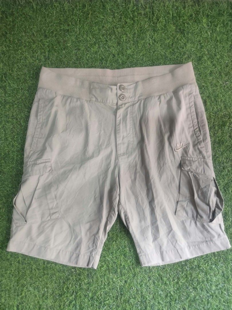 Nike six pocket short (Category: Activewear) located in Vinzons. Submitted by khasanche43622 (Listing ID 1464731153, Image 2). Description: Excellent condition Xl on tag Waist-32-38 L-21.