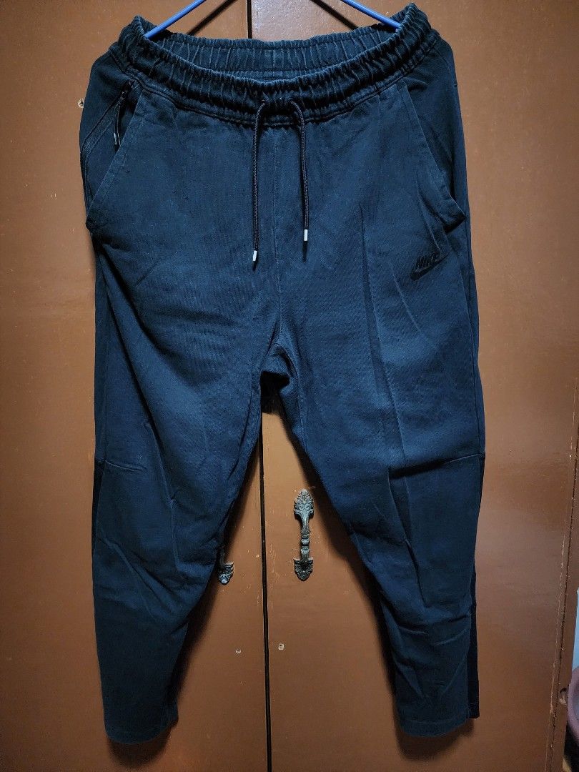 Nike Solid Color Logo Training Fleece Pants Black (Category: Joggers) located in Tanza. Submitted by coki27 (Listing ID 1464644468, Image 2). Description: See detailed pics for info Meetup/Pickup: Tanza Cavite Shipping: LBC/JnT/LALAMOVE TY 😁🙌.