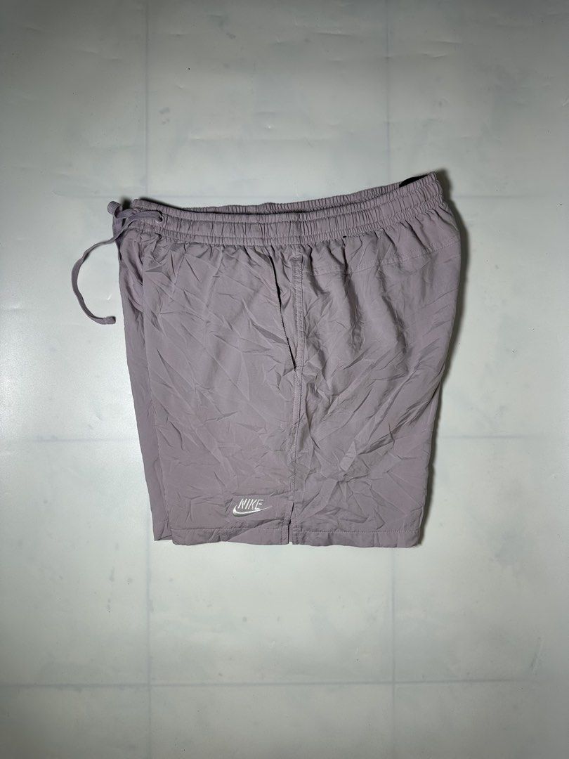 Nike Sportswear Woven (Category: Shorts) located in Bacolod City. Submitted by 2k.archives (Listing ID 1464735600, Image 1). Description: Likenew No Flaw Need Wash Size Large Authentic.