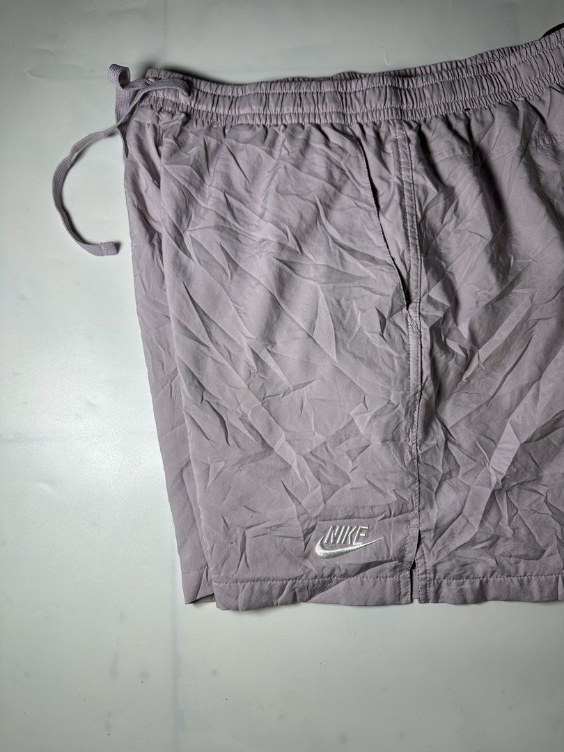 Nike Sportswear Woven (Category: Shorts) located in Bacolod City. Submitted by 2k.archives (Listing ID 1464735600, Image 2). Description: Likenew No Flaw Need Wash Size Large Authentic.