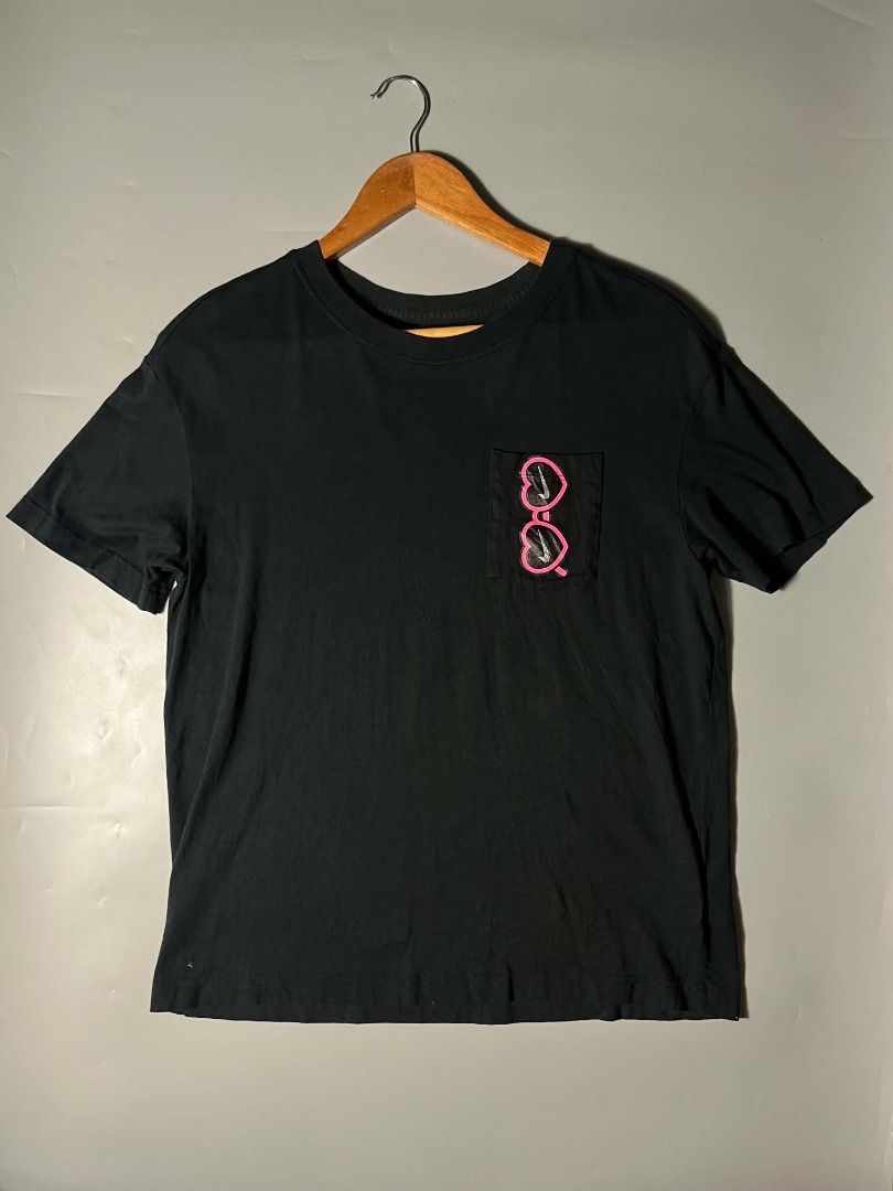 NIKE TEE (Category: Shirts) located in General Santos City (Dadiangas). Submitted by arjay_genita (Listing ID 1464769373, Image 1). Description: Nike Tee ‼️Size Medium (20/24) ‼️Excellent condition ‼️Color rate 9.5./10 ‼️No issue.