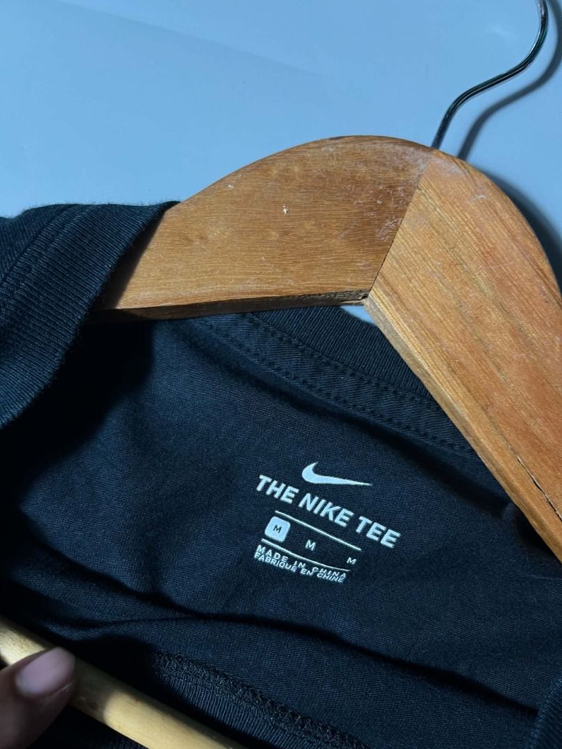NIKE TEE (Category: Shirts) located in General Santos City (Dadiangas). Submitted by arjay_genita (Listing ID 1464769373, Image 3). Description: Nike Tee ‼️Size Medium (20/24) ‼️Excellent condition ‼️Color rate 9.5./10 ‼️No issue.