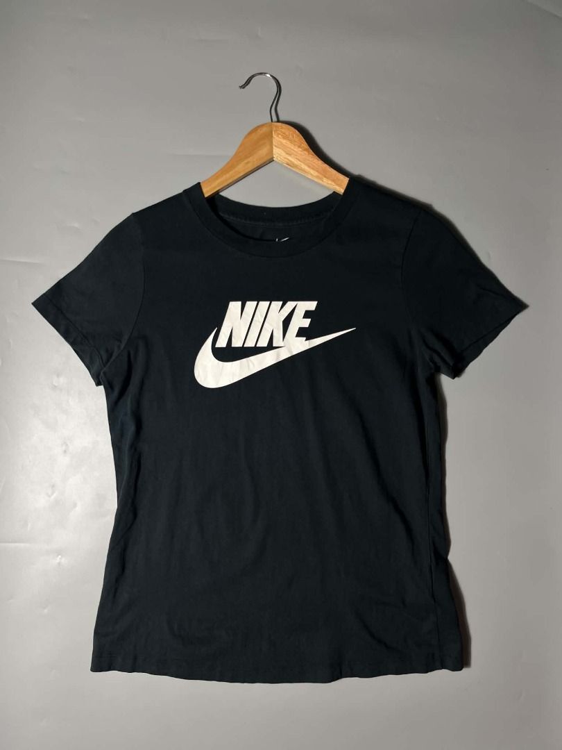NIKE TEE FOR WOMEN (Category: Blouses) located in General Santos City (Dadiangas). Submitted by arjay_genita (Listing ID 1464769207, Image 1). Description: Nike Tee (Cotton) ‼️Size Small (17/23) ‼️Excellent condition ‼️Color rate 9.5./10 ‼️No issue.