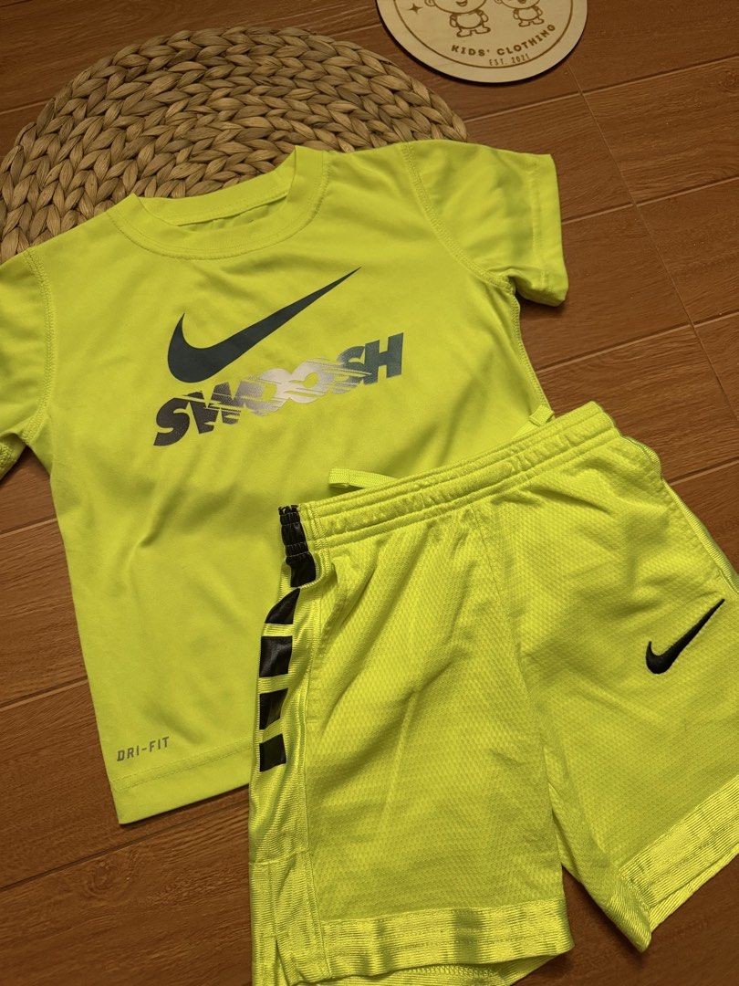 Nike Terno Neon Color for kids (Category: Babies & Kids Fashion) located in Valenzuela. Submitted by cbsapparel829 (Listing ID 1464737228, Image 2). Description: Needs wash see last pic 3-4.