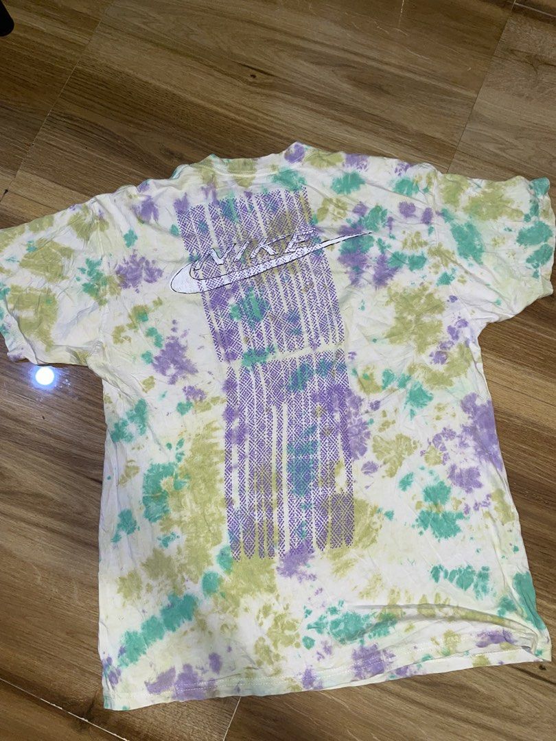 Nike Tie-Dye Graphic T-Shirt Medium (Category: Tshirts & Polo Shirts ) located in Manila. Submitted by clementdav22513 (Listing ID 1464692871, Image 2). Description: medium on tag fir large xl oversize.