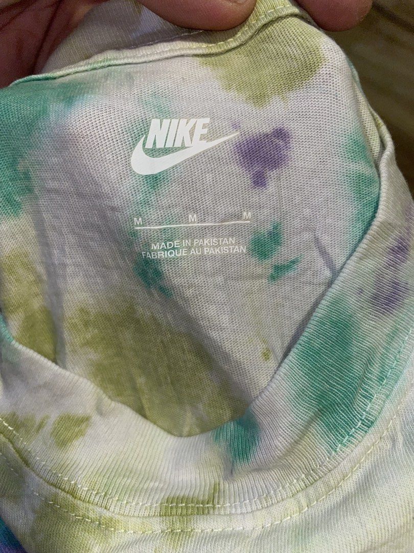 Nike Tie-Dye Graphic T-Shirt Medium (Category: Tshirts & Polo Shirts ) located in Manila. Submitted by clementdav22513 (Listing ID 1464692871, Image 3). Description: medium on tag fir large xl oversize.