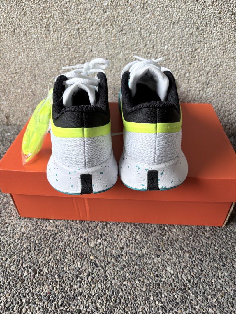 Nike Vapor Pro 3 Andrei Agassi (Category: Racket and Ball Sports) located in Caloocan City. Submitted by michikeng (Listing ID 1464586340, Image 2). Description: Vapor Pro 3 Challenge court edition Andre Agassi inspired RFS: too big Can do meet ups QC, Makati malls.