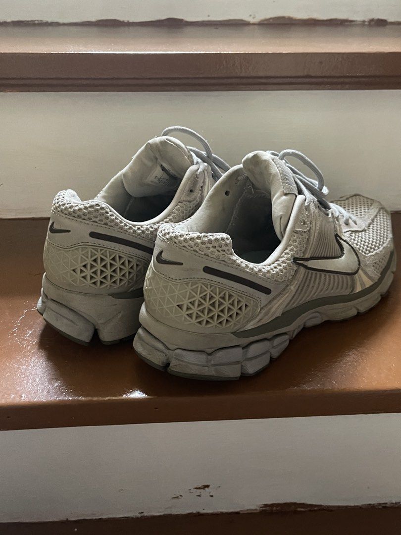 Nike Vomero 5 7M (Category: Sneakers) located in Paranaque City. Submitted by smconsul (Listing ID 1464648617, Image 3). Description: - Authentic Nike Vomero 5 7M Good condition Loc: Las Pinas J&T, lalamove, grab .