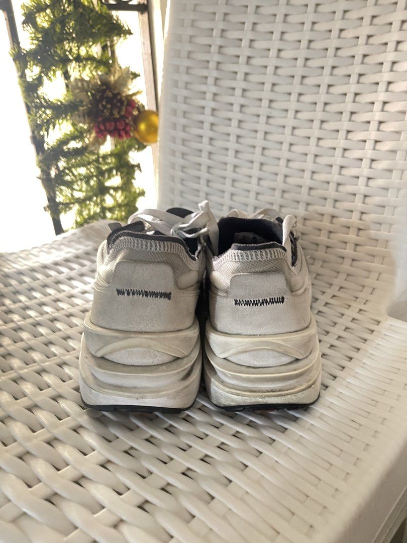 Nike Waffle One Sneakers Grey White (Category: Sneakers) located in Manila. Submitted by edg29888 (Listing ID 1464612359, Image 3). Description: - Grey and white Nike Waffle One sneakers - Features a breathable mesh and suede upper - Iconic classic waffle sole for grip and style - Minor scuffs present on the midsole and toe box - Laces are clean and in great shape - Plenty of wear left in these stylish kicks Just dirty Size 9 Used but not beaten 