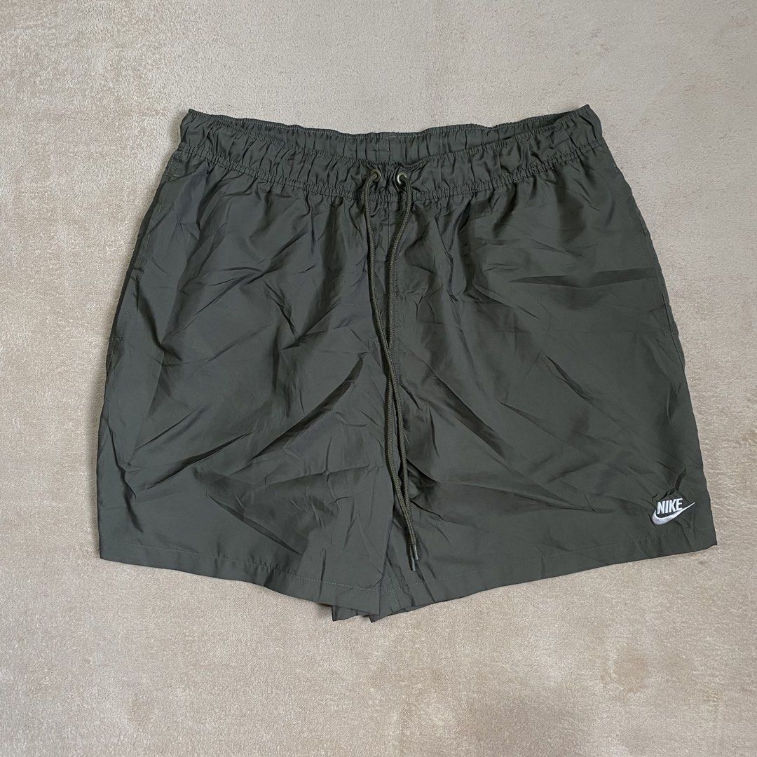 Nike Woven (Category: Activewear) located in Polomolok. Submitted by larnel27 (Listing ID 1464725151, Image 1). Description: -Waist 34-40 - Length 18 - Color rate 9.8 (Army green) - No flaws.