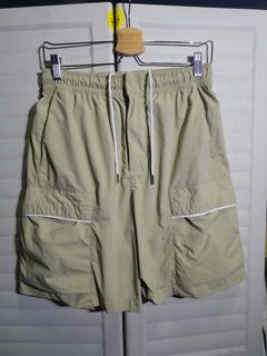 (Category: ) located in . Submitted by i.thrifting (Listing ID 1464665692, Image 1). Description: .