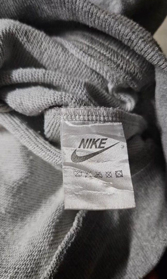 NIKE X STUSSY (Category: Coats, Jackets and Outerwear) located in Dipolog. Submitted by marcs_thrift (Listing ID 1464609574, Image 3). Description: NIKE X STUSSY 22x27 NO ISSUE FLAWLESS AS NEW off but COMPLETE TAGS.