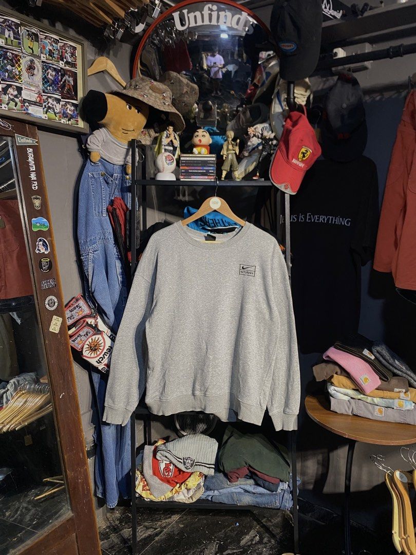 NIKE x STUSSY SWEATER (OFF) (Category: Coats, Jackets and Outerwear) located in San Pablo. Submitted by genesisllo24149 (Listing ID 1464731624, Image 1). Description: NIKE x STUSSY SWEATER (OFF) LENGTH -> 26 WIDTH -> 24 ISSUE -> NECKLINE CONDITION -> GOOD DM TO PURCHASE 📥 DISCLAIMER: - Please manage your expectations, posted items are preloved, used & thrifted -Actual color may vary due to lighting -Flaker will be posted.