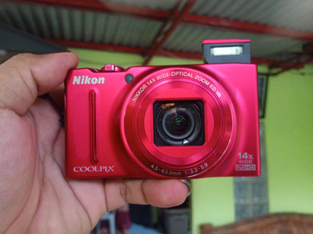 Nikon Coolpix s8200 digital camera (Category: Cameras) located in Minglanilla. Submitted by keith_digicams (Listing ID 1464651681, Image 1). Description: Nikon Coolpix S8200 issue: Vignette (doesn't affect the outputs, sa lcd lng) cebu loc, for meet ups or pwede din jnt/lbc.