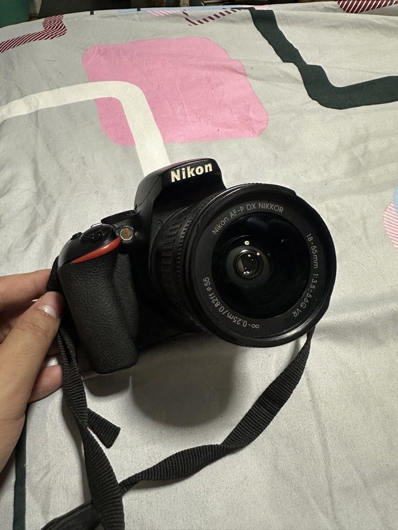 Nikon D3500 (with lens issue) (Category: Cameras) located in Mandaluyong City. Submitted by kirsten03z (Listing ID 1464604044, Image 2). Description: NIKON D3500 Issue is yung sa lens lang I asked around and they said na around 2.5k pagawa something about sa flex cables nya.