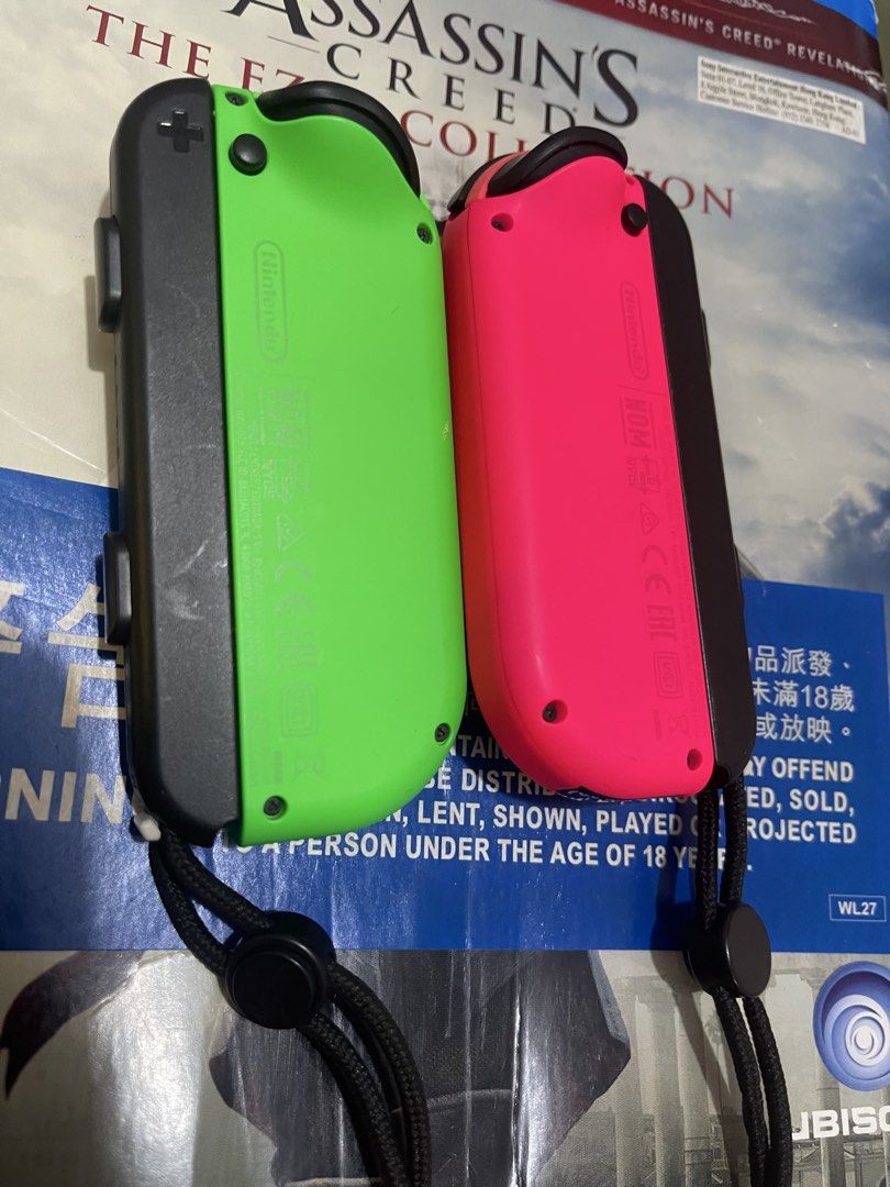 Nintendo Joycon switch with strap (Category: Nintendo) located in Cabiao. Submitted by imeon13 (Listing ID 1464722413, Image 2). Description: .