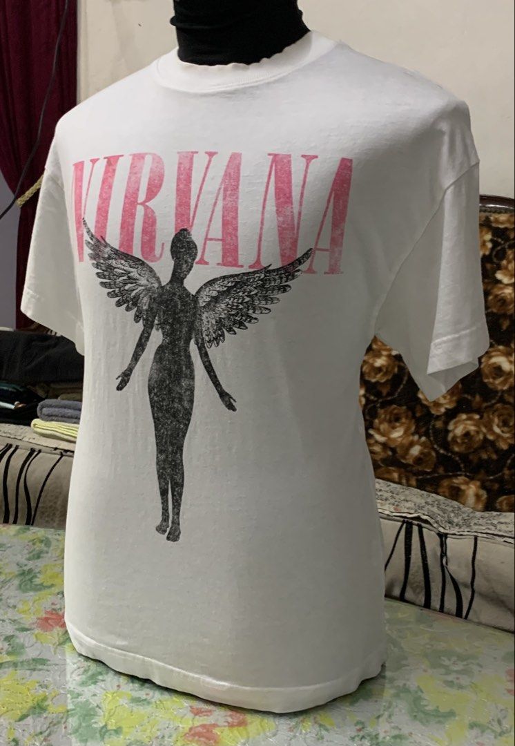 Nirvana (Category: Coats, Jackets and Outerwear) located in Kota Bharu. Submitted by zamrirahma78392 (Listing ID 1464644095, Image 3). Description: Nirvana Pit:19 Labuh:26.