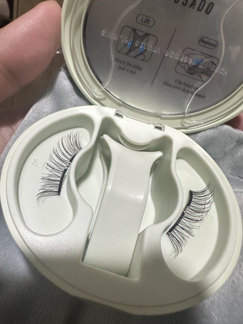 (No Box) WOSADO Magnetic Eyelashes Kit with Applicator (Category: Makeup) located in Quezon City. Submitted by biskybysh (Listing ID 1464679072, Image 3). Description: - WOSADO Magnetic Eyelashes Kit - Includes reusable magnetic lashes - Comes with a magnetic applicator tool - Case features instructions for lash application and replacement - Packaged in a soft pouch - Ideal for fast and effortless lash application - RFS: Not suitable for me.