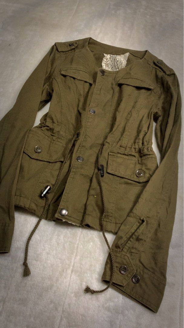 No id Japanese jacket (Category: Coats, Jackets and Outerwear) located in Aloran. Submitted by cowskin_927 (Listing ID 1464571492, Image 3). Description: No id Japanese jacket Size medium Measurement 18 x 22 No flaws.