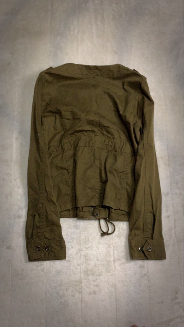 No id Japanese jacket (Category: Coats, Jackets and Outerwear) located in Aloran. Submitted by cowskin_927 (Listing ID 1464571492, Image 2). Description: No id Japanese jacket Size medium Measurement 18 x 22 No flaws.
