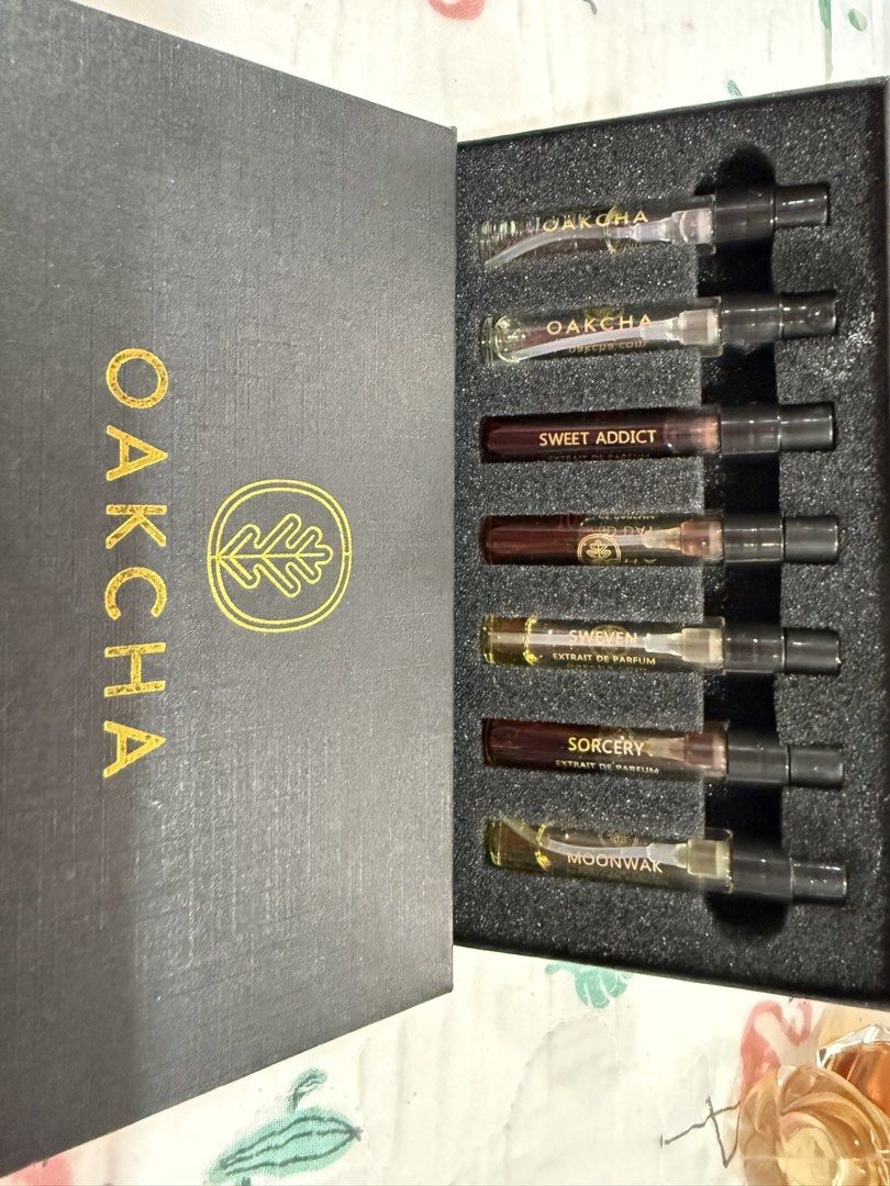 Oakcha perume vials (Category: Fragrance & Deodorants) located in Quezon City. Submitted by beautycallph (Listing ID 1464635175, Image 2). Description: This was with me for more than 3 years already just tried some and nag evaporate na yung iba. Bought this for almost 2000 sa US website. Mataas ang oil content nito so it is concentrated. For those who wanna try these last price at 200 Ruhe Ineffable Sweet addict Torrid day Sweven Sorcery Moonwak 