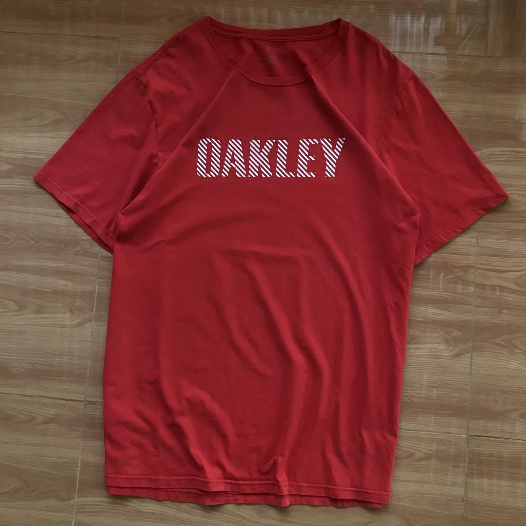 Oakley Spell Out Red Shirt (Category: Tshirts & Polo Shirts ) located in Cebu City. Submitted by whytruekoy (Listing ID 1464608894, Image 2). Description: Oakley Spell Out Red Shirt Authentic Size Large W / 22 L / 29 Excellent.
