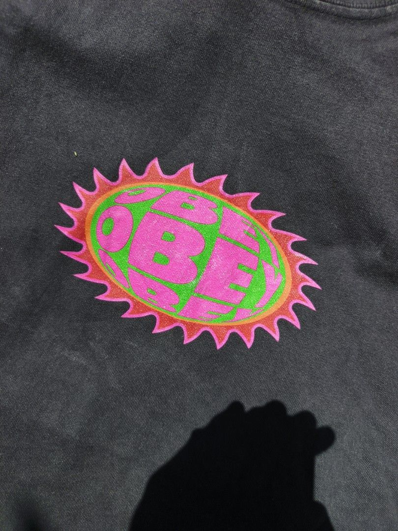 Obey Sawtooth (Category: Tshirts & Polo Shirts ) located in Trento. Submitted by renanteblanco113 (Listing ID 1464578633, Image 2). Description: Obey Sawtooth Dimes: 20x27 Excellent condition Color rate: 8.7/10 "color may vary due to lighting outdoor" Issue: need wash.