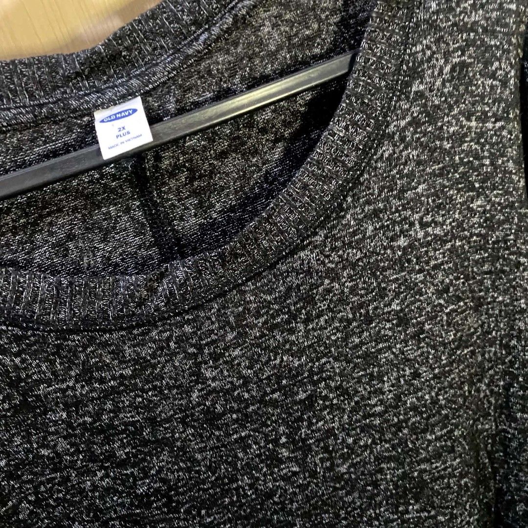 Old Navy (Category: Hoodies) located in Las Pinas. Submitted by modemnl (Listing ID 1464737402, Image 2). Description: Size: 2XL | Color: Acid Gray Soft and comfortable Old Navy men's pullover in a cool acid gray shade. A simple and versatile everyday piece that’s perfect for casual outfits and easy layering. -Soft, comfortable fabric -Easy to pair with jeans, shorts, or joggers -Great for everyday casual wear and layering.